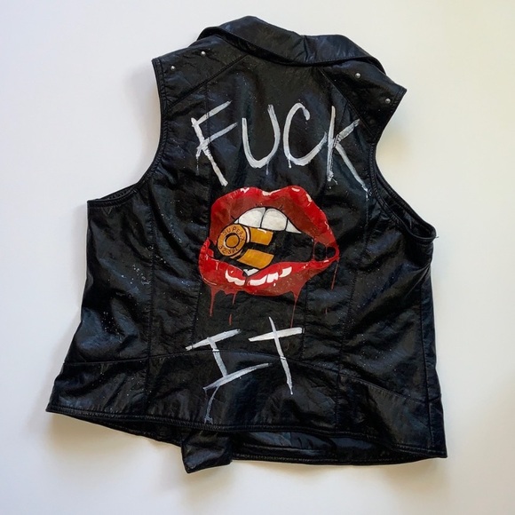 Meet your Posher - Picture 12 of 14